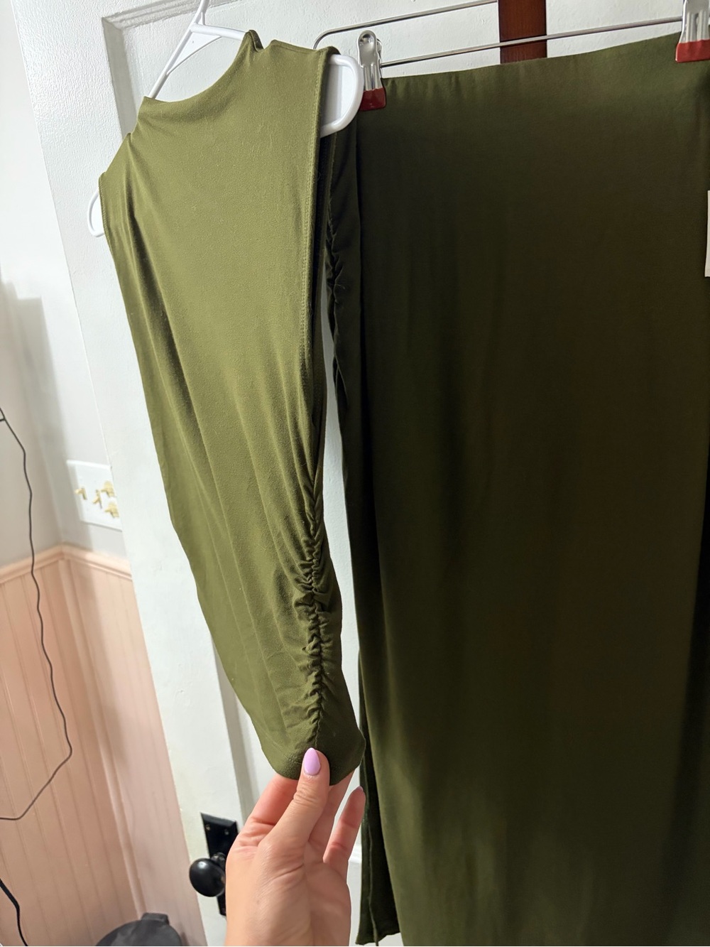 Olive Green Set - Picture 2 of 9